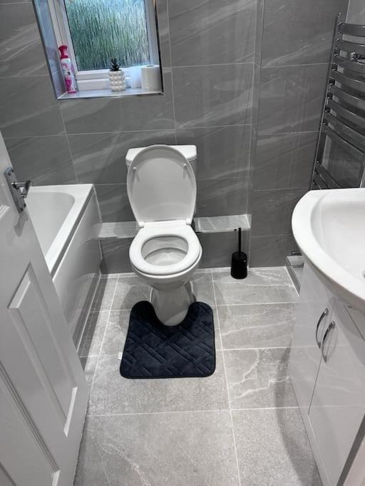 Luxury 4 Bed House In Coventry Villa Exterior foto